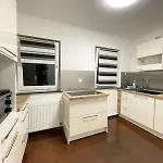 3 In Einem Haus, Ideal Bis 14 Personen * Weissenthurm