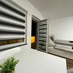 3 In Einem Haus, Ideal Bis 14 Personen Weissenthurm