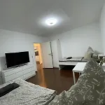 3 In Einem Haus, Ideal Bis 14 Personen