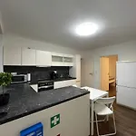 3 In Einem Haus, Ideal Bis 14 Personen 公寓 *