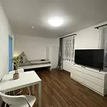 3 In Einem Haus, Ideal Bis 14 Personen Weissenthurm