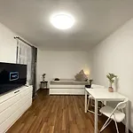3 In Einem Haus, Ideal Bis 14 Personen