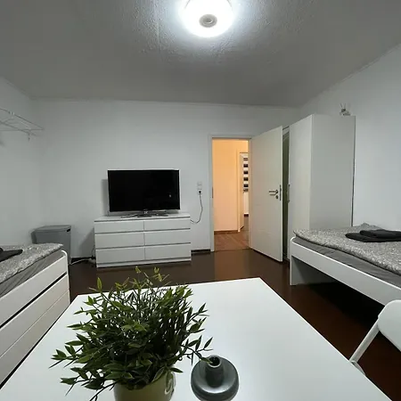3 In Einem Haus, Ideal Bis 14 Personen Apartamento Weissenthurm