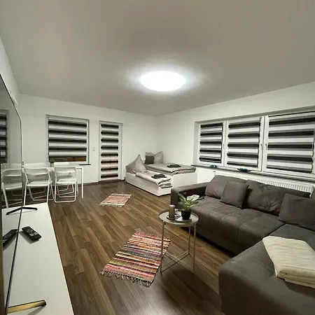 3 In Einem Haus, Ideal Bis 14 Personen * Weissenthurm