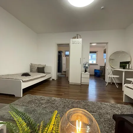 3 In Einem Haus, Ideal Bis 14 Personen *