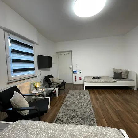 3 In Einem Haus, Ideal Bis 14 Personen Weissenthurm