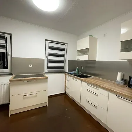 Appartement 3 In Einem Haus, Ideal Bis 14 Personen