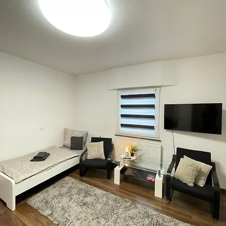 3 In Einem Haus, Ideal Bis 14 Personen Appartement