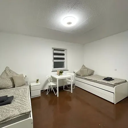 3 In Einem Haus, Ideal Bis 14 Personen Appartement