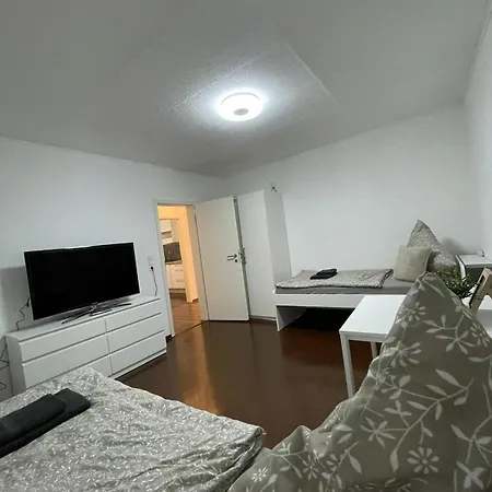 3 In Einem Haus, Ideal Bis 14 Personen