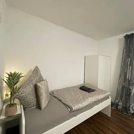 Apartment 3 In Einem Haus, Ideal Bis 14 Personen *