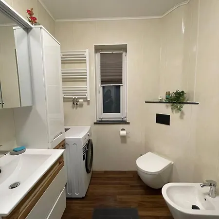 3 In Einem Haus, Ideal Bis 14 Personen Apartment Weissenthurm