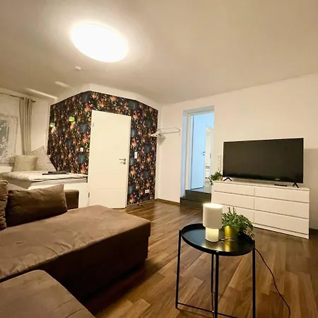 3 In Einem Haus, Ideal Bis 14 Personen Appartement