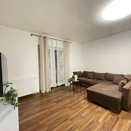Appartement 3 In Einem Haus, Ideal Bis 14 Personen Weissenthurm