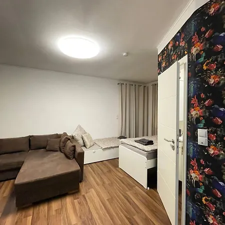 Apartment 3 In Einem Haus, Ideal Bis 14 Personen *