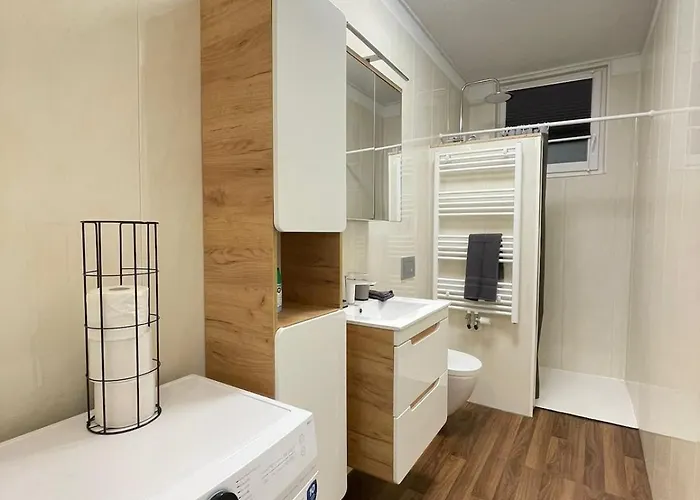 Apartment 3 In Einem Haus, Ideal Bis 14 Personen *