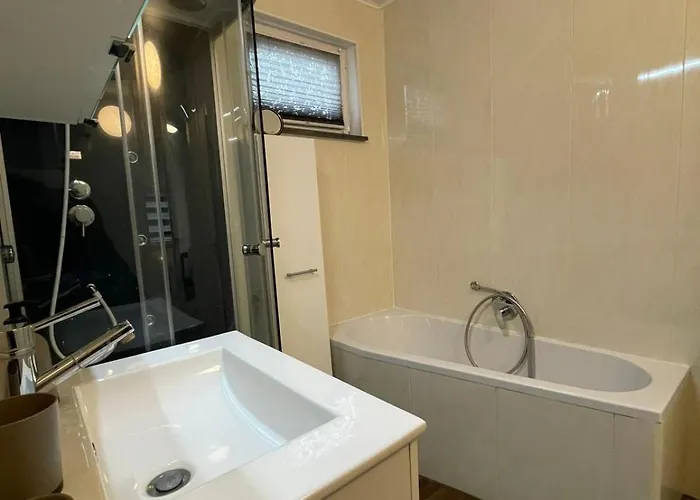 Apartment 3 In Einem Haus, Ideal Bis 14 Personen