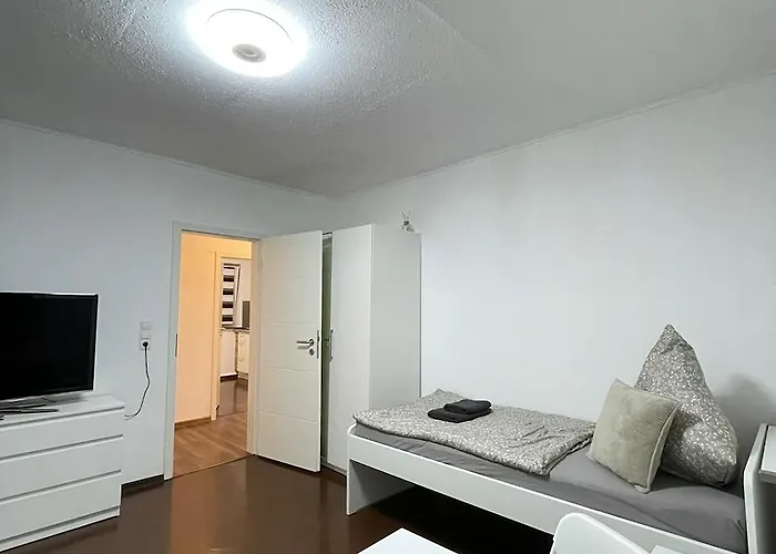 3 In Einem Haus, Ideal Bis 14 Personen