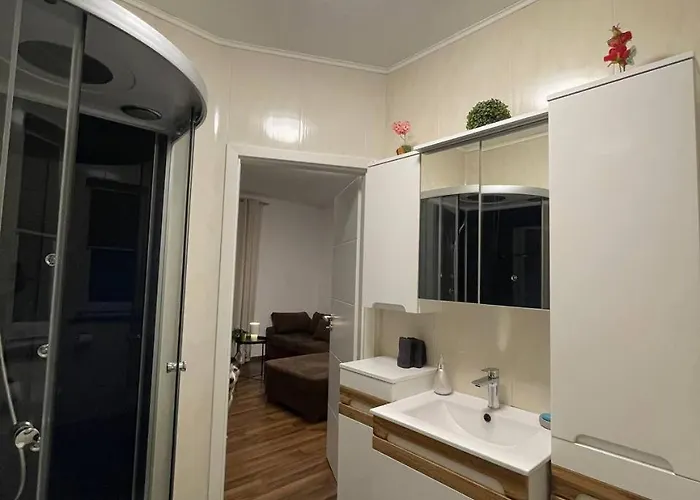 3 In Einem Haus, Ideal Bis 14 Personen Apartment Weissenthurm